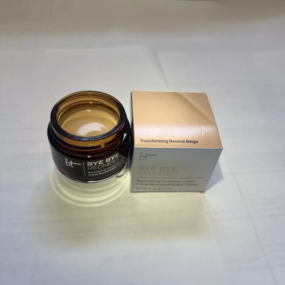 It Cosmetics Bye Bye Redness Transforming Neutralness Transforming Neutral Beige